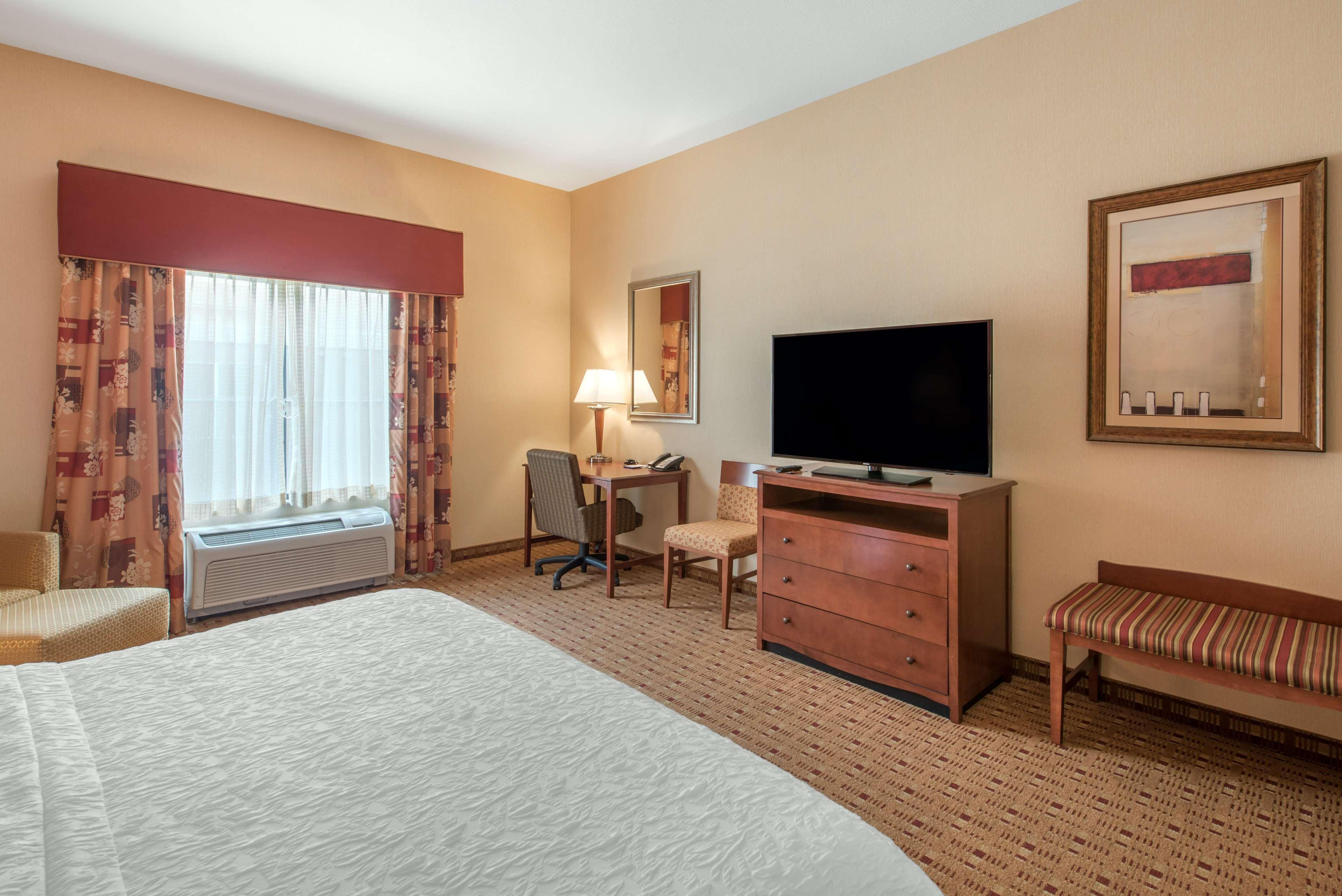 Hampton & 3* Arcata